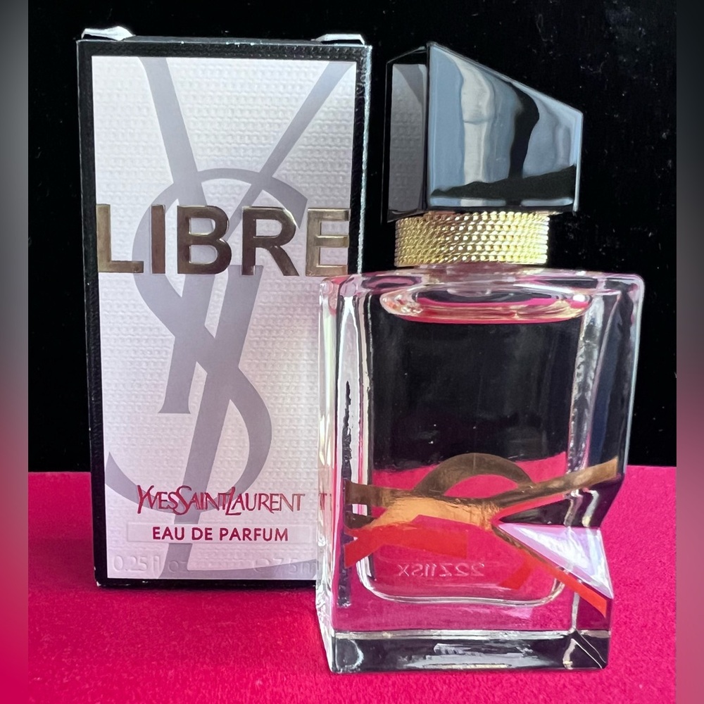 Yves Saint Laurent Libre .25 fl oz Perfume- Purse Size is New in the Box